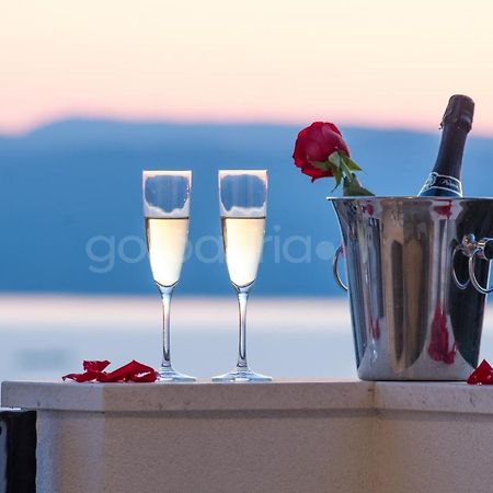 Villa Smaragd - Opal - Luxury Apt With Shared Pool And Private Hot Tub Makarska Zewnętrze zdjęcie